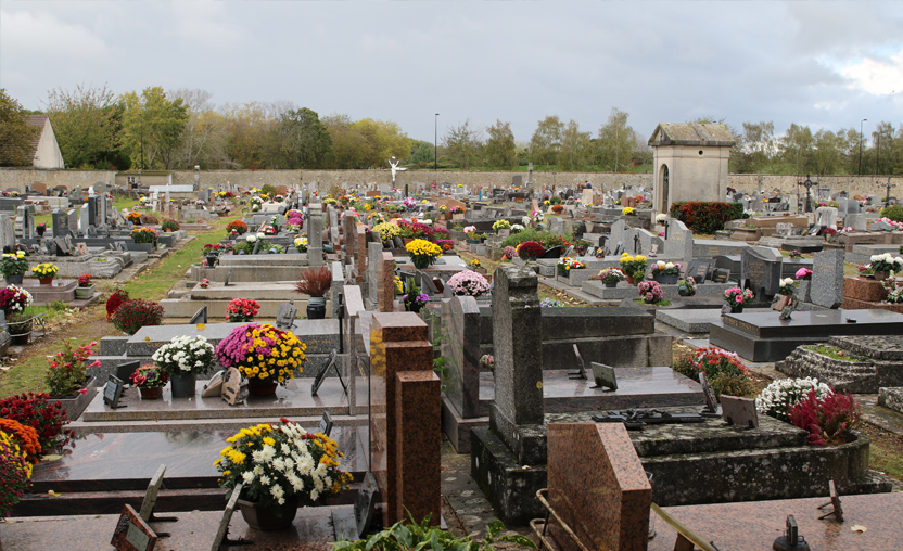 Cimetière Le Village